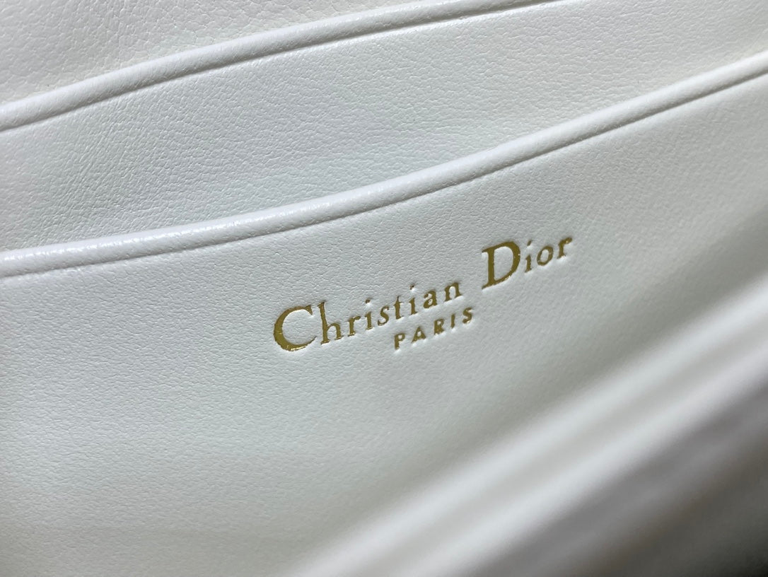 DIOR 25S  TALK PHONE POUCH 21 IN WHITE CANNAGE LAMBSKIN SILVER HARDWRE