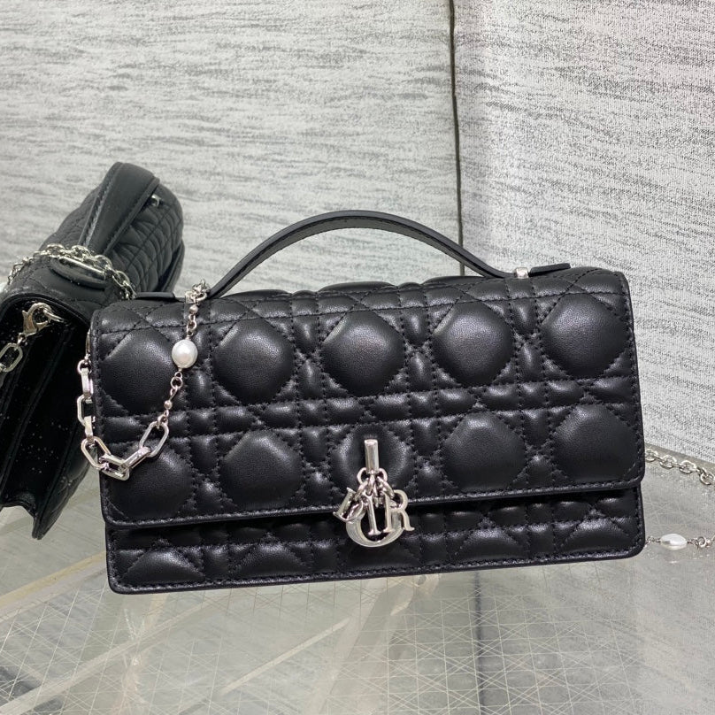 DIOR 25S  TALK PHONE POUCH 21 IN BLACK CANNAGE LAMBSKIN SILVER HARDWRE