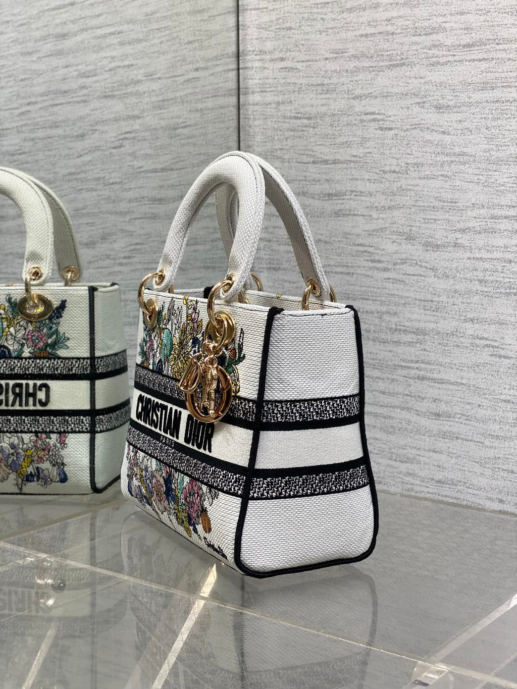 DIOR 25S SMALL LADY D-LITE BAG 24 IN WHITE  FLOWERS CALENDAR ALLOVER EMBROIDERY