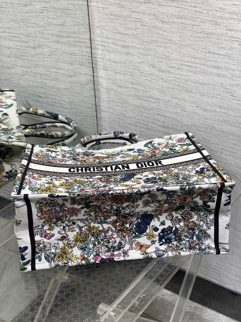 DIOR 25S LUCKY LARGE DIOR BOOK TOTE 42 IN MULTICOLOR DIOR FLOWERS CALENDAR ALLOVER EMBROIDERY