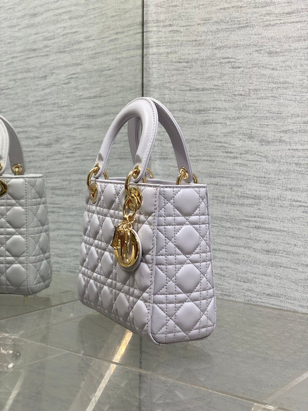 DIOR 25S LADY  BAG 20 IN LILAC CANNAGE CALFSKIN GOLD HARDWARE
