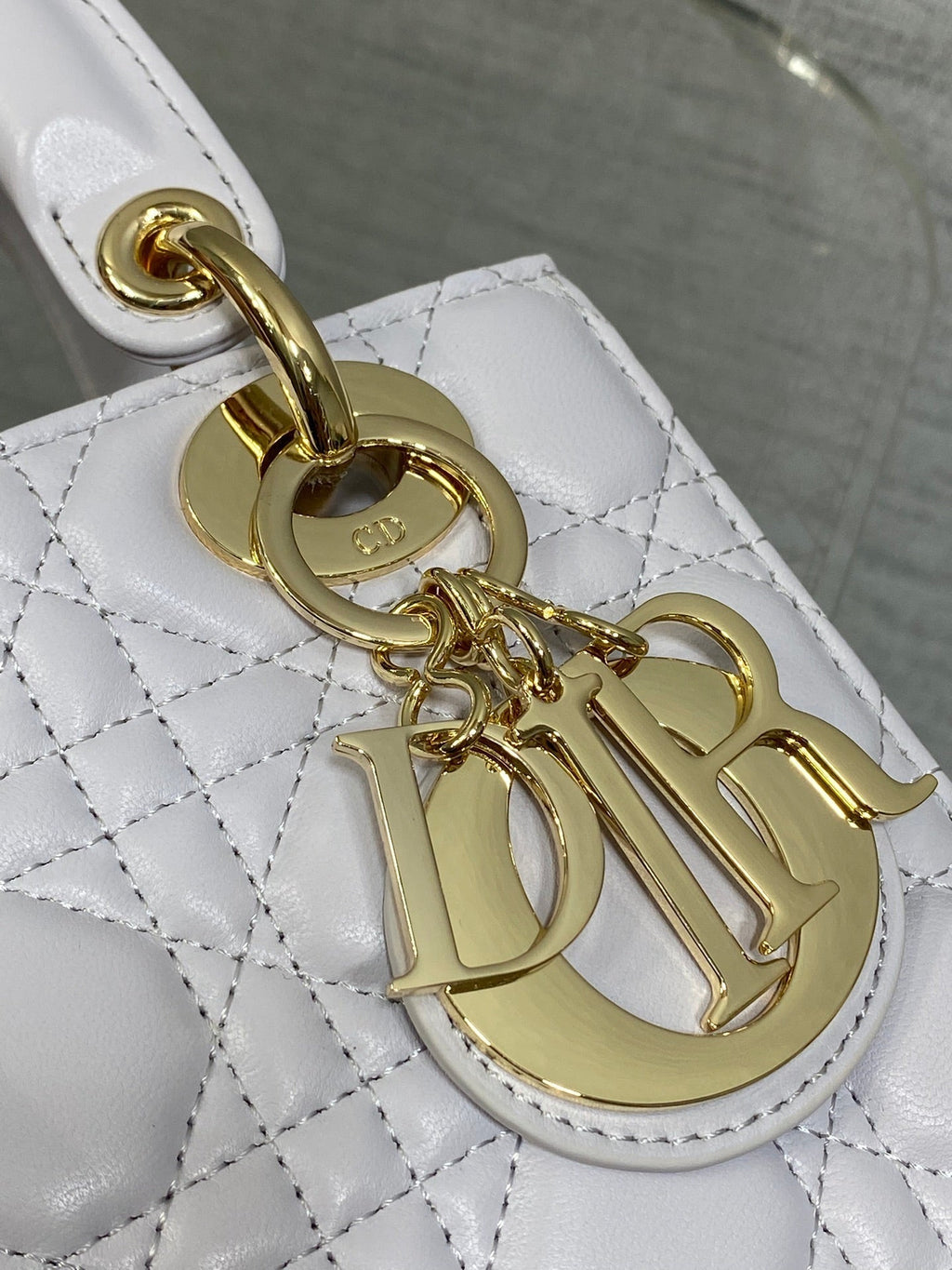 DIOR 25S LADY  BAG 20 IN LILAC CANNAGE CALFSKIN GOLD HARDWARE