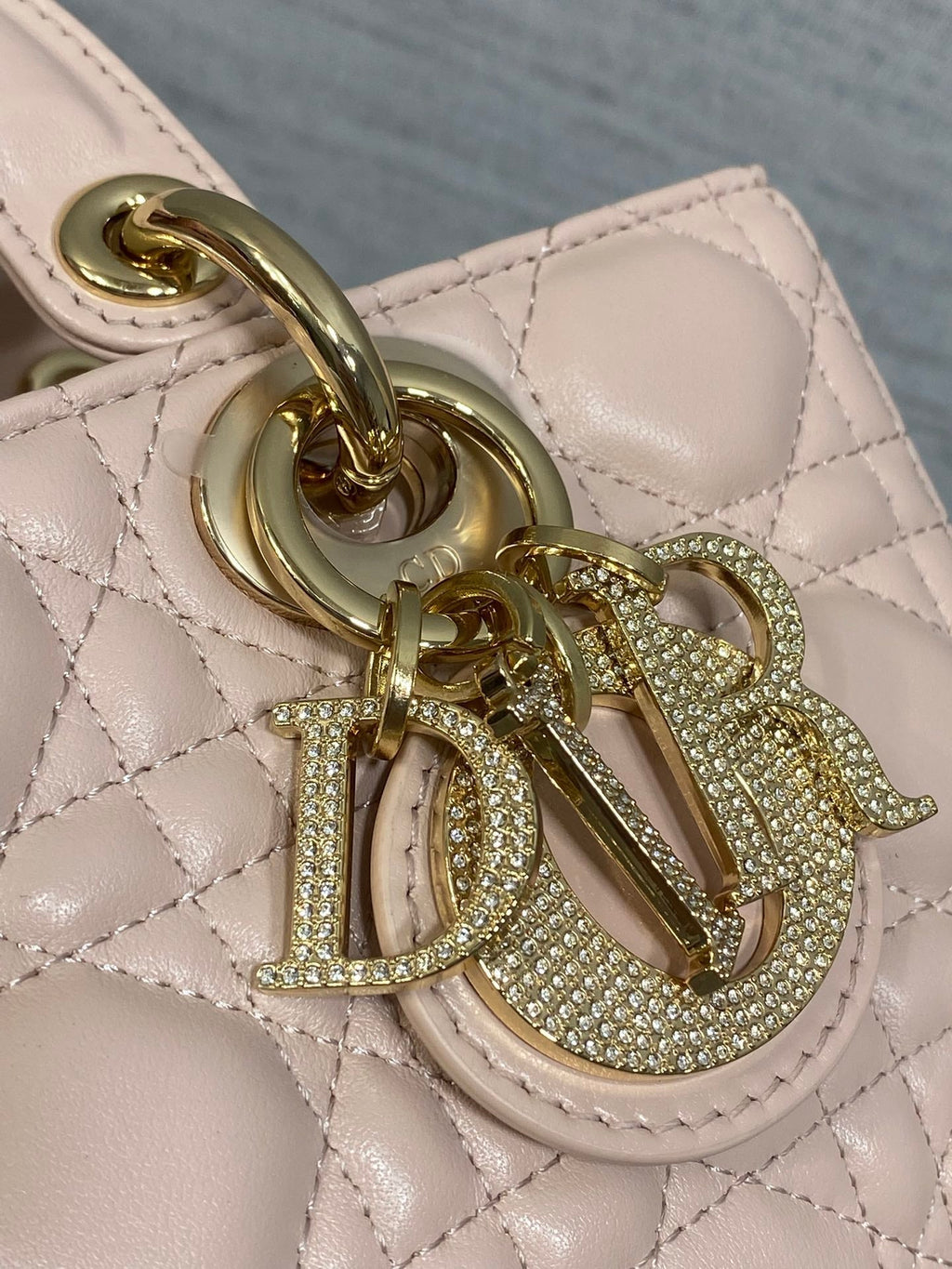 DIOR 25S SMALL LADY D‑JOY BAG 22 IN BABY PINK CALFSKIN GOLD HARDWRE
