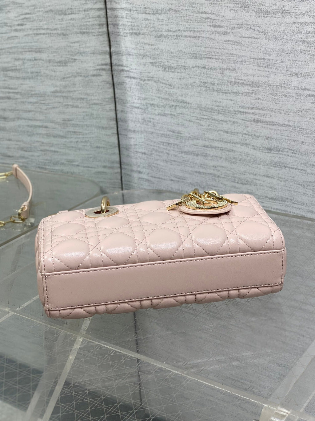 DIOR 25S SMALL LADY D‑JOY BAG 22 IN BABY PINK CALFSKIN GOLD HARDWRE