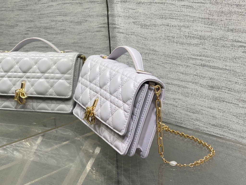 DIOR 25S  TALK PHONE POUCH 21 IN PALE LILAC CALFSKIN GOLD HARDWARE