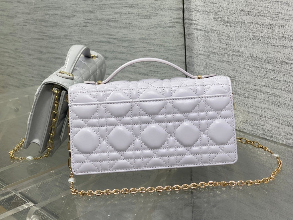 DIOR 25S  TALK PHONE POUCH 21 IN PALE LILAC CALFSKIN GOLD HARDWRE