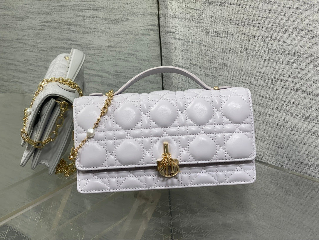DIOR 25S  TALK PHONE POUCH 21 IN PALE LILAC CALFSKIN GOLD HARDWRE
