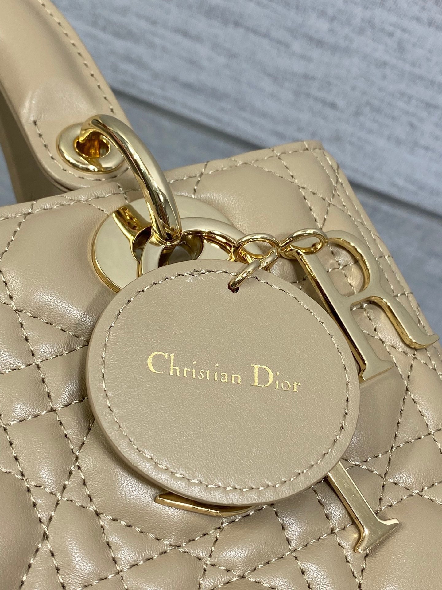 DIOR 25S MEDIUM LADY BAG 24 IN POWDER BEIGE CALFSKIN GOLD HARDWRE