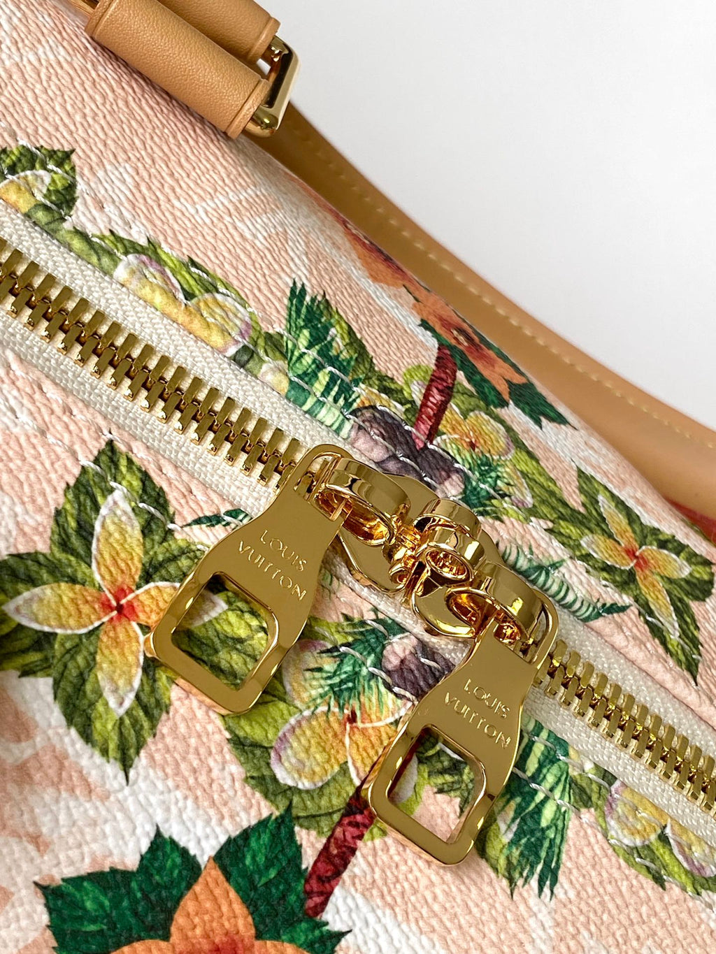 LOUIS VUITTON KEEPALL BANDOULIÈRE 50 IN SAND TROPICAL MOTIFS MONOGRAM SURFIN CANVAS
