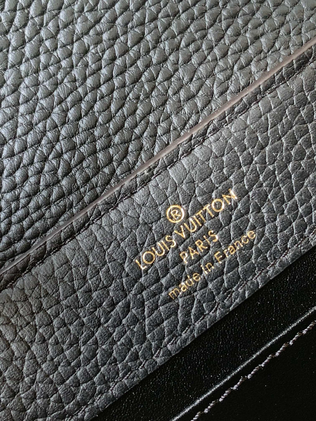 LOUIS VUITTON CAPUCINES MM BAG 21 IN BLACK TAURILLON COWHIDE GOLD HARDWARE
