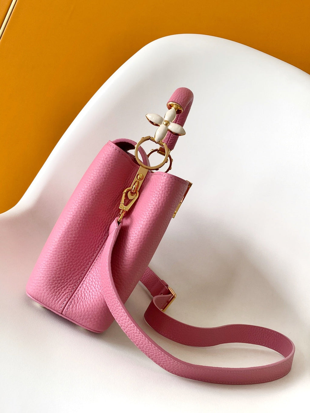 LOUIS VUITTON CAPUCINES MINI 21 IN MARSHMALLOW PINK TAURILLON GOLD HARDWARE
