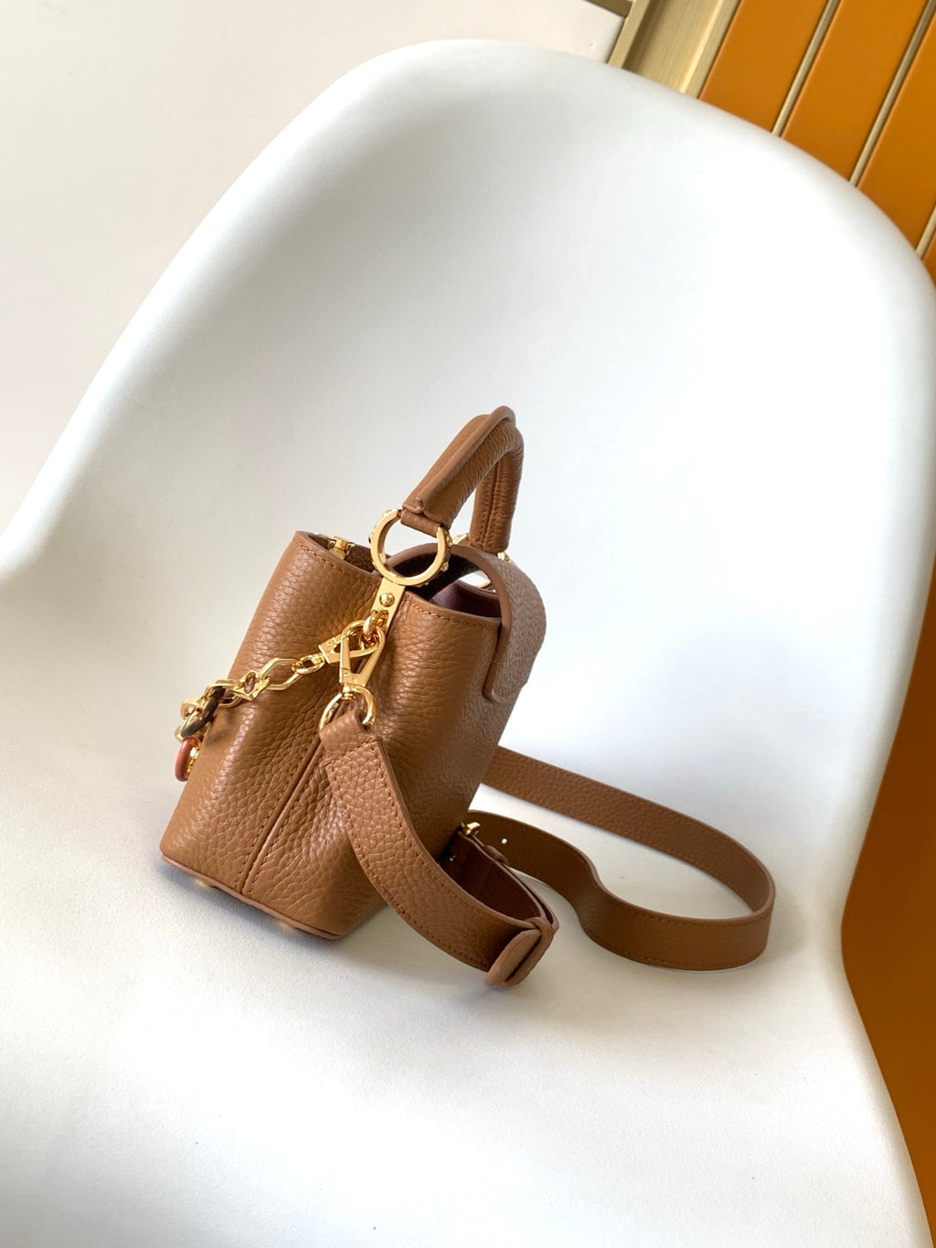 LOUIS VUITTON LV 25S CAPUCINES BAG 21 IN TAN CALFSKIN GOLD HARDWARE