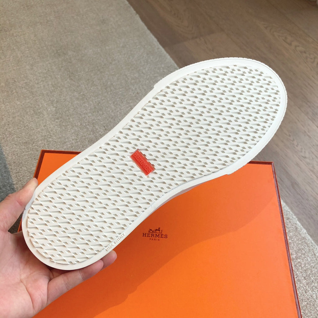 HERMES GAME SLIP-ON SNEAKER CARAMEL WITH TASSELS CALFSKIN