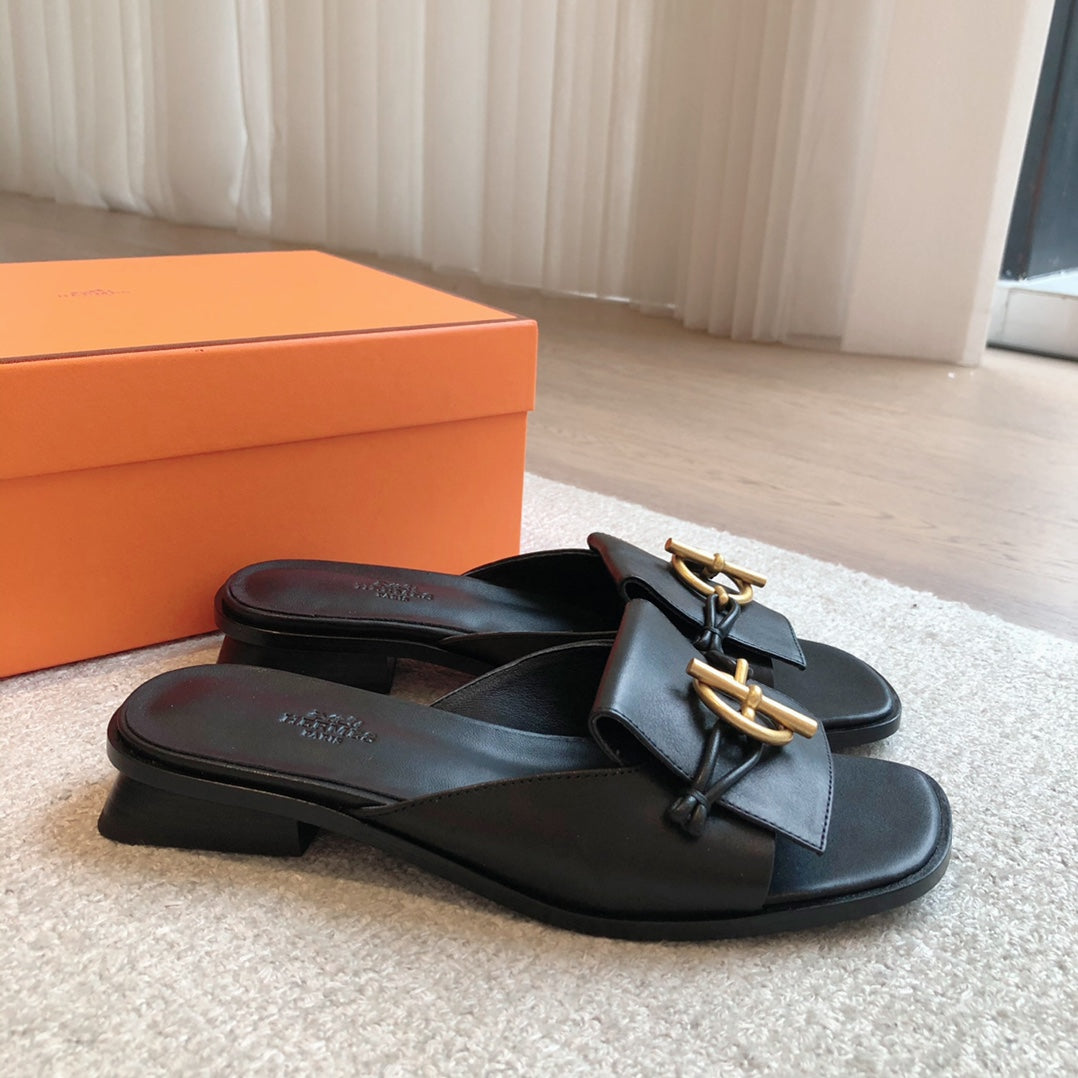HERMES ISLE SANDAL BLACK CALFSKIN