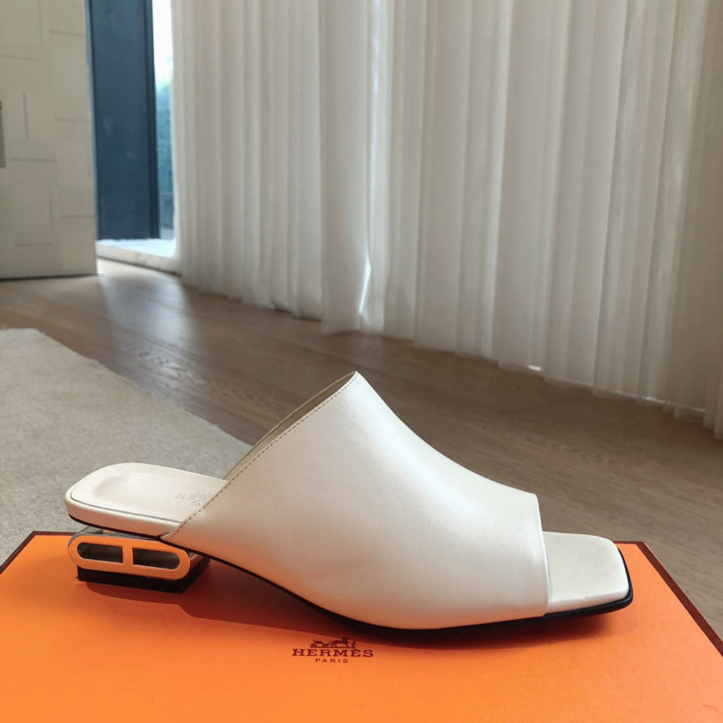 HERMES ICONIQUE 25 SANDAL WHITE CALFSKIN
