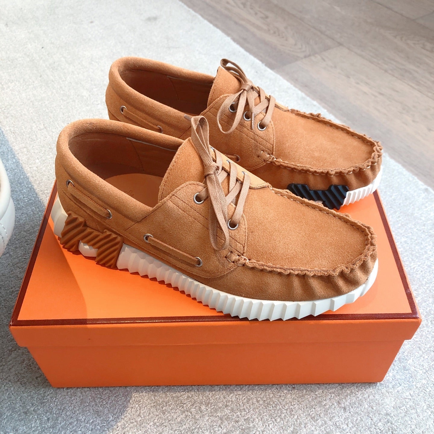 HERMES KETCH SNEAKER IN BRONZE BROWN SUEDE