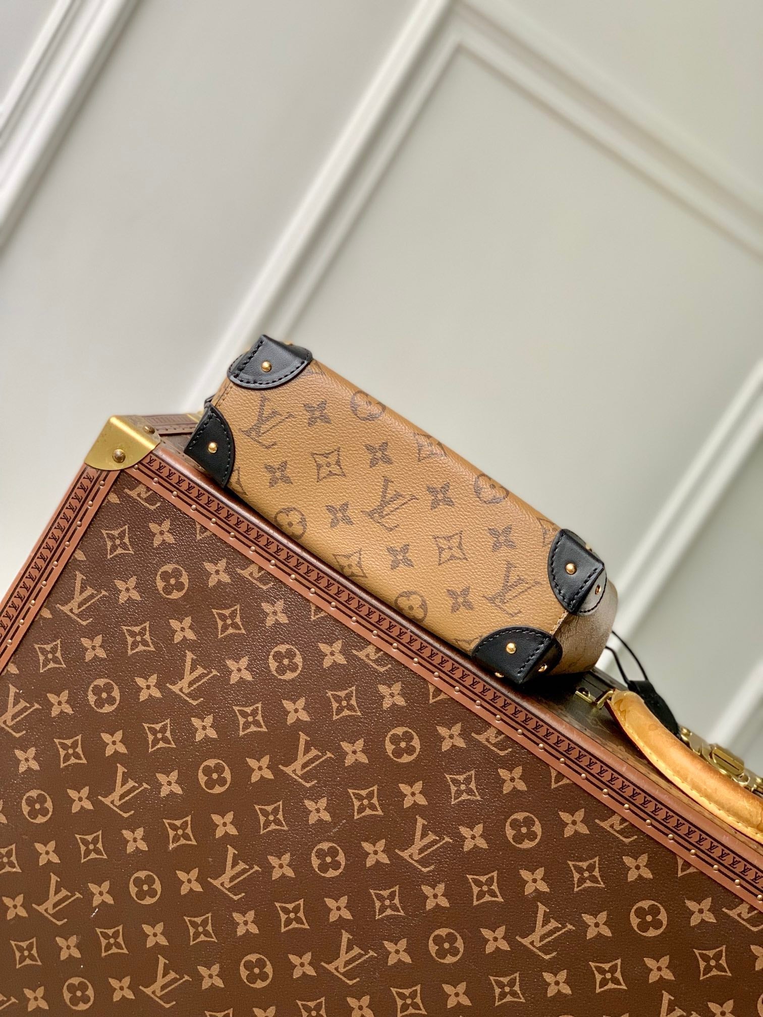 LOUIS VUITTON NOÉ TRUNK 23 IN BROWN MONOGRAM REVERSE CANVAS GOLD HARDWARE