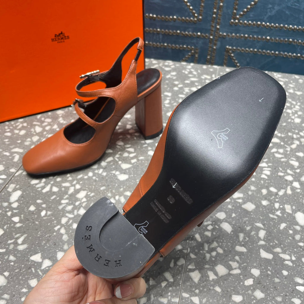 HERMES JACKIE 80 MM PUMP IN UMBER BROWN CALFSKIN