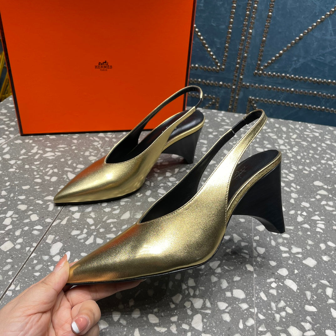 HERMES HIGH SLINGBACKS 7 CM IN LIGHT GOLD SHEEPSKIN
