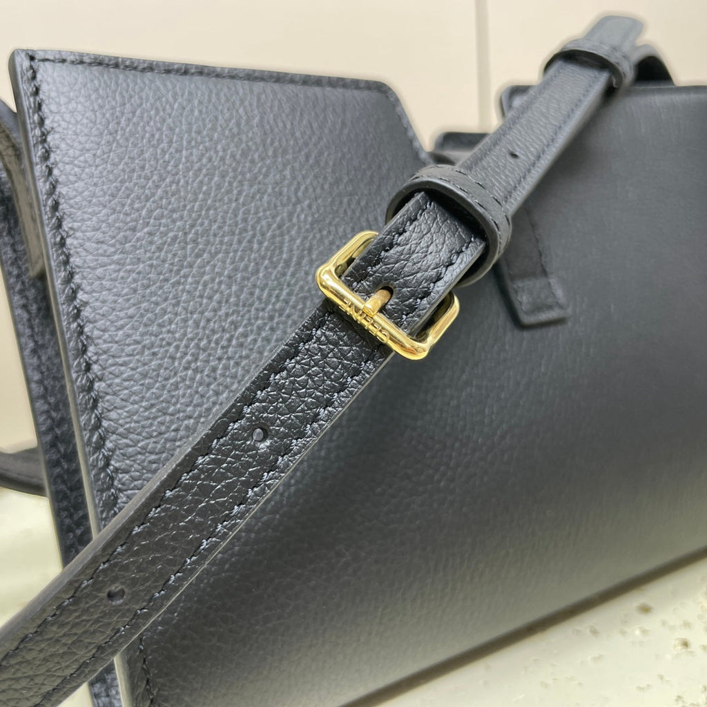 CELINE 16 STRAP POCHETTE 18 IN BLACK SUPPLE CALFSKIN GOLD HARDWARE