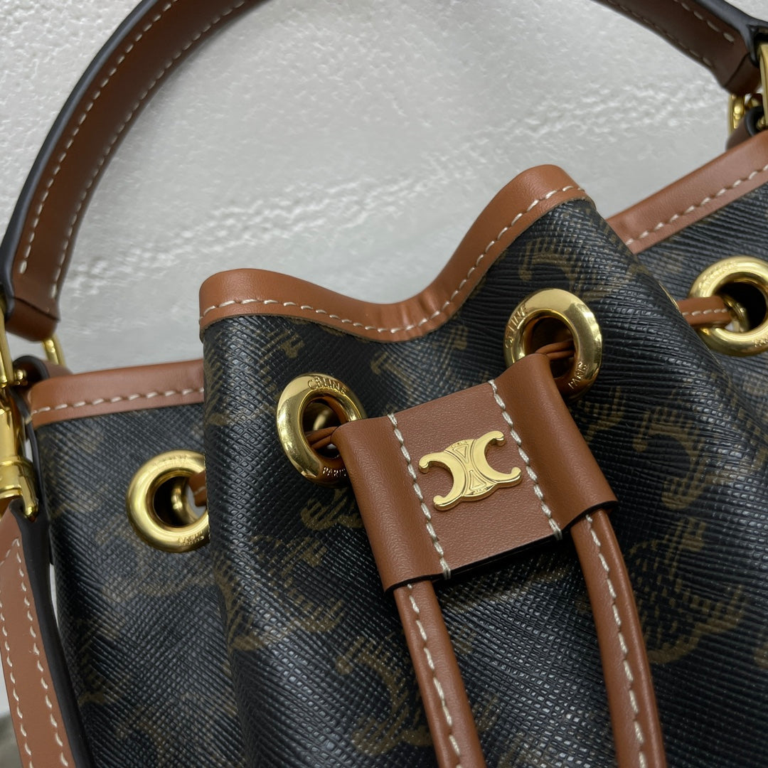 CELINE CLARA BAG 19 IN BLACK TRIOMPHE CANVAS AND BROWN CALFSKIN TRIM