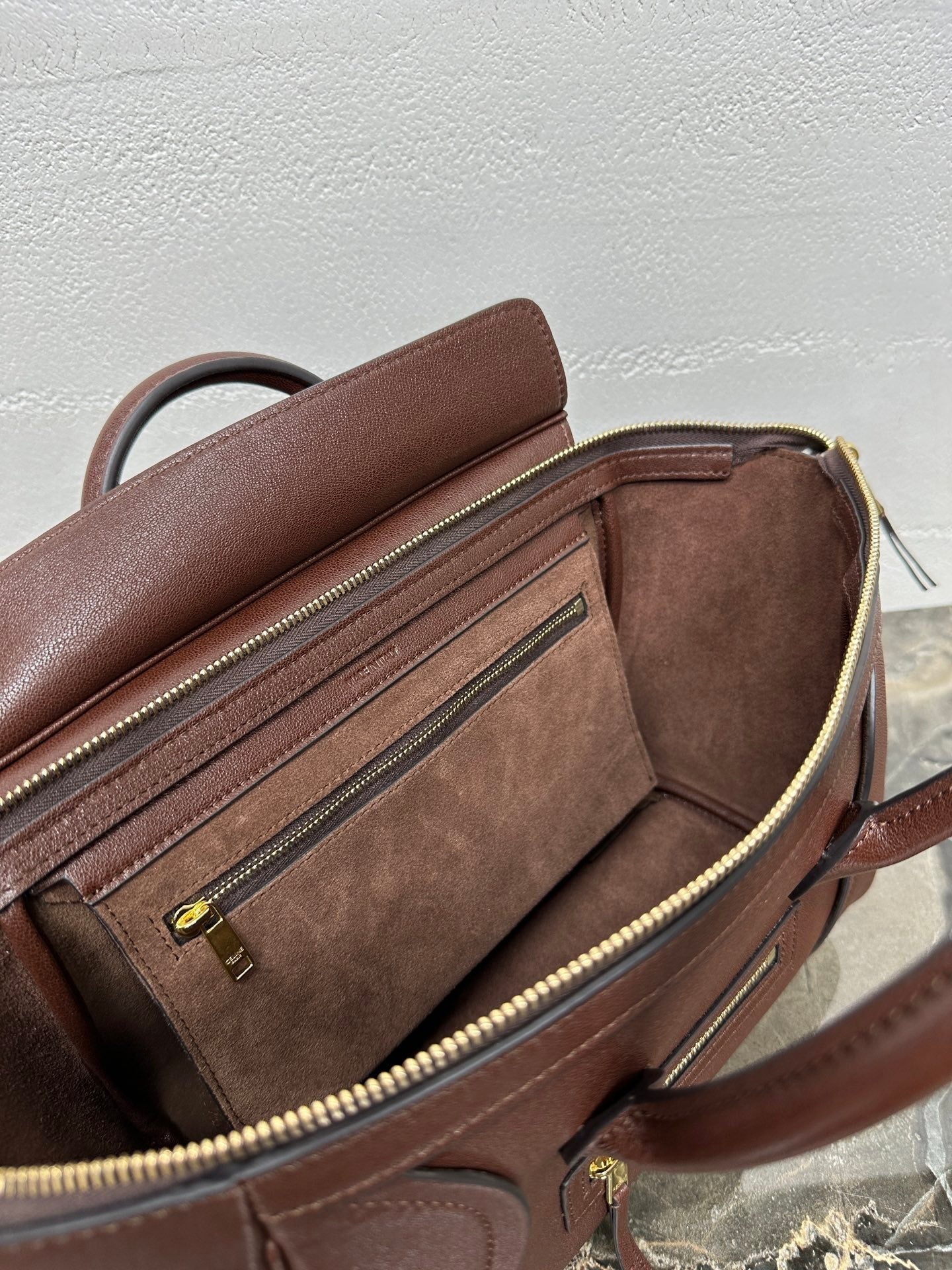CELINE 25S NEW LUGGAGE 38MM IN CHOCOLATE BROWN  SHINY LAMBSKIN GOLD HARDWARE