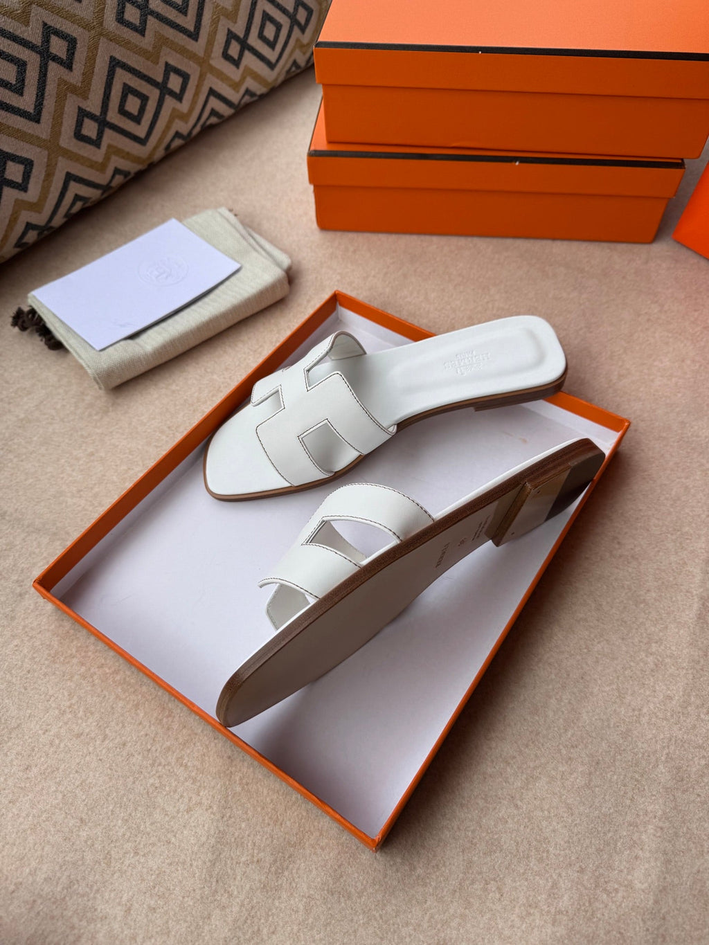 HERMES 0RAN SANDALS IN WHITE CALFSKIN