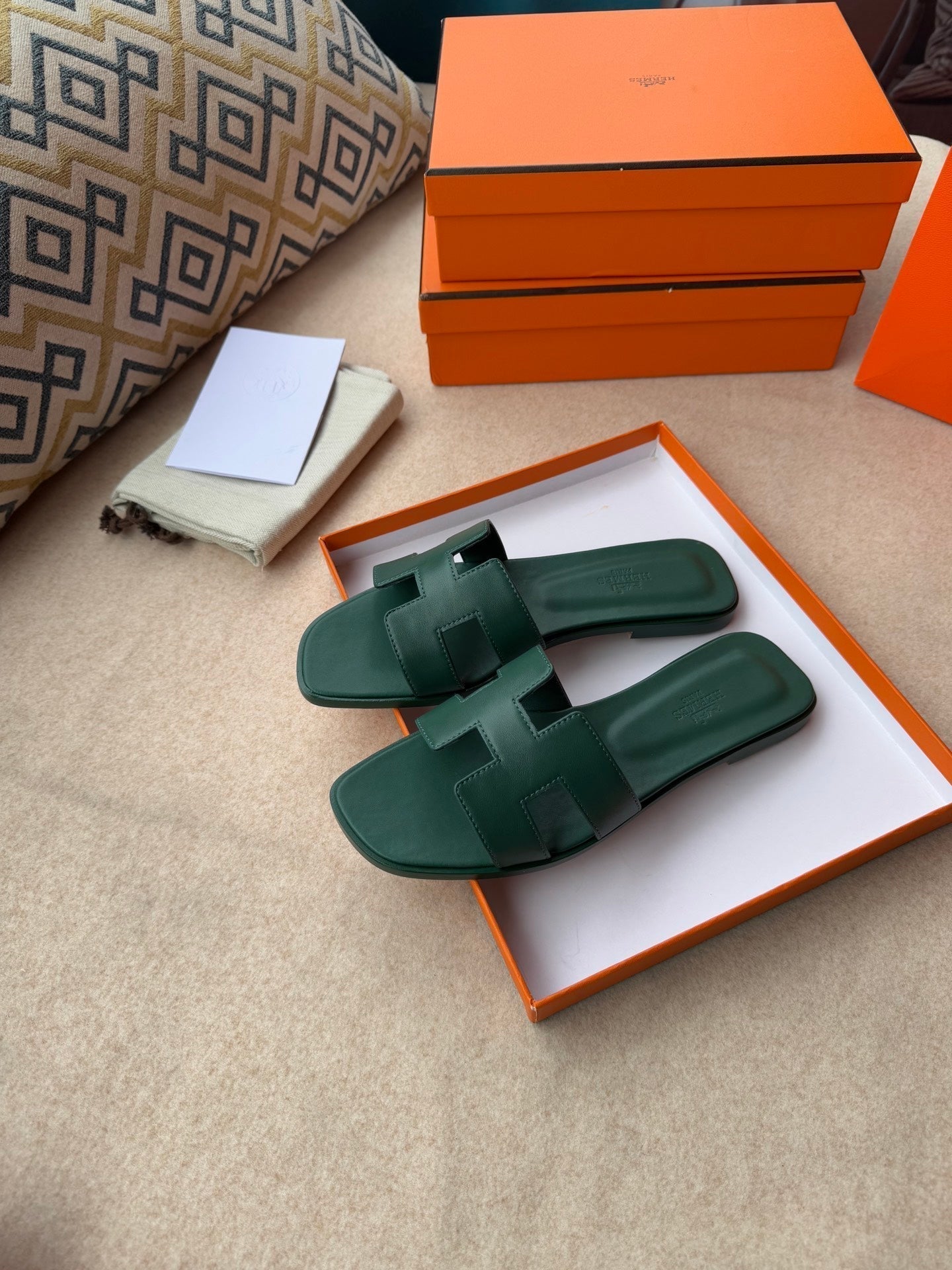 HERMES 0RAN SANDALS IN FOREST GREEN CALFSKIN