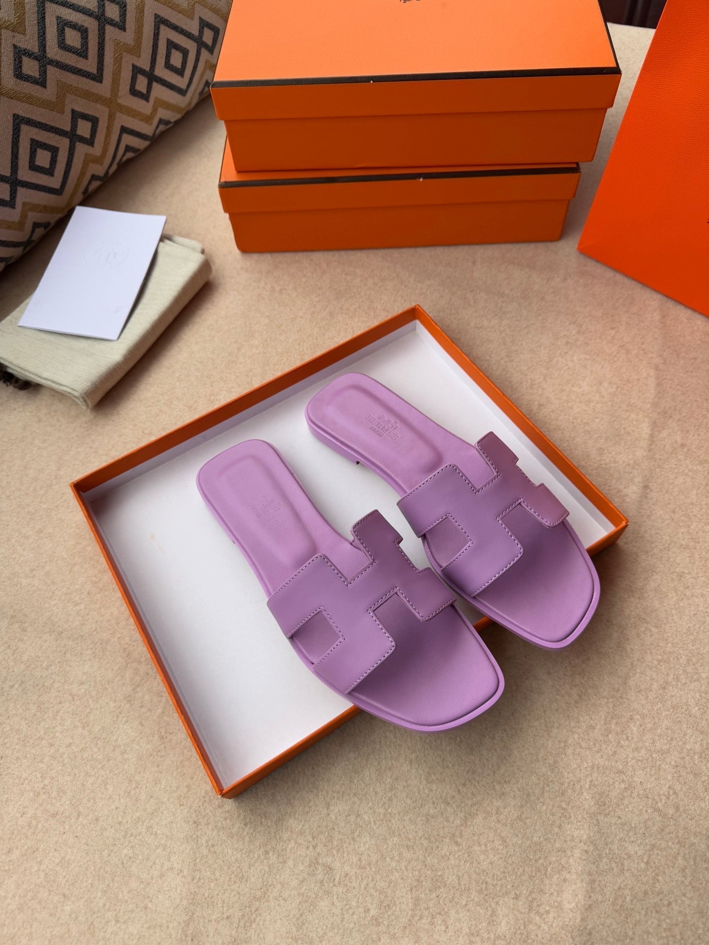 HERMES 0RAN SANDALS IN LILAC PURPLE CALFSKIN