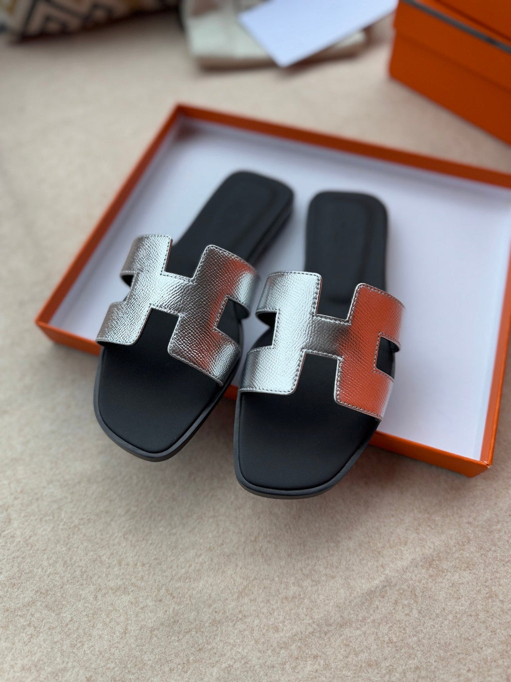 HERMES 0RAN SANDALS IN SILVER CALFSKIN