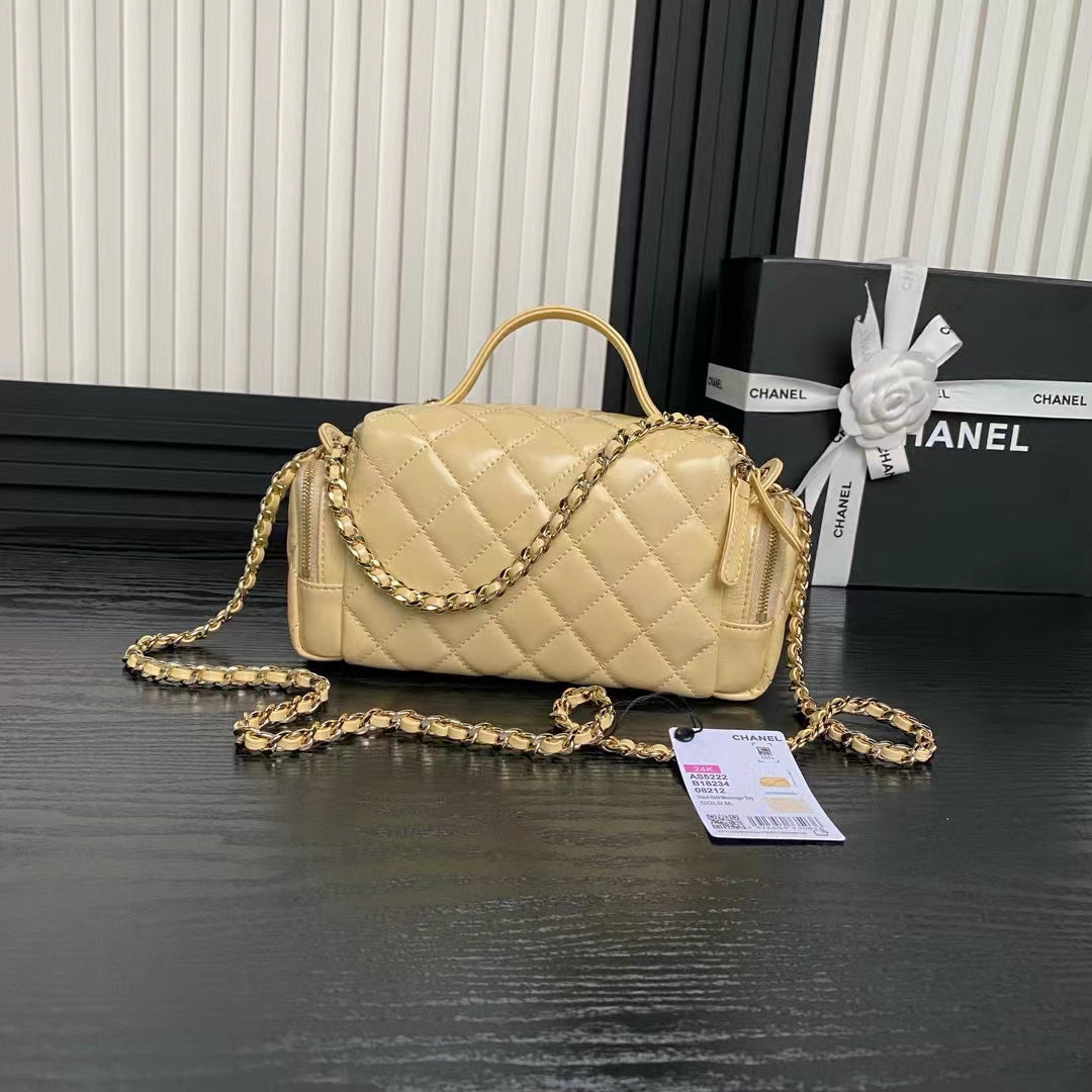 CHANEL MEDIUM CAMERA BAG 23 IN BEIGE YELLOW LAMBSKIN GOLD HARDWARE