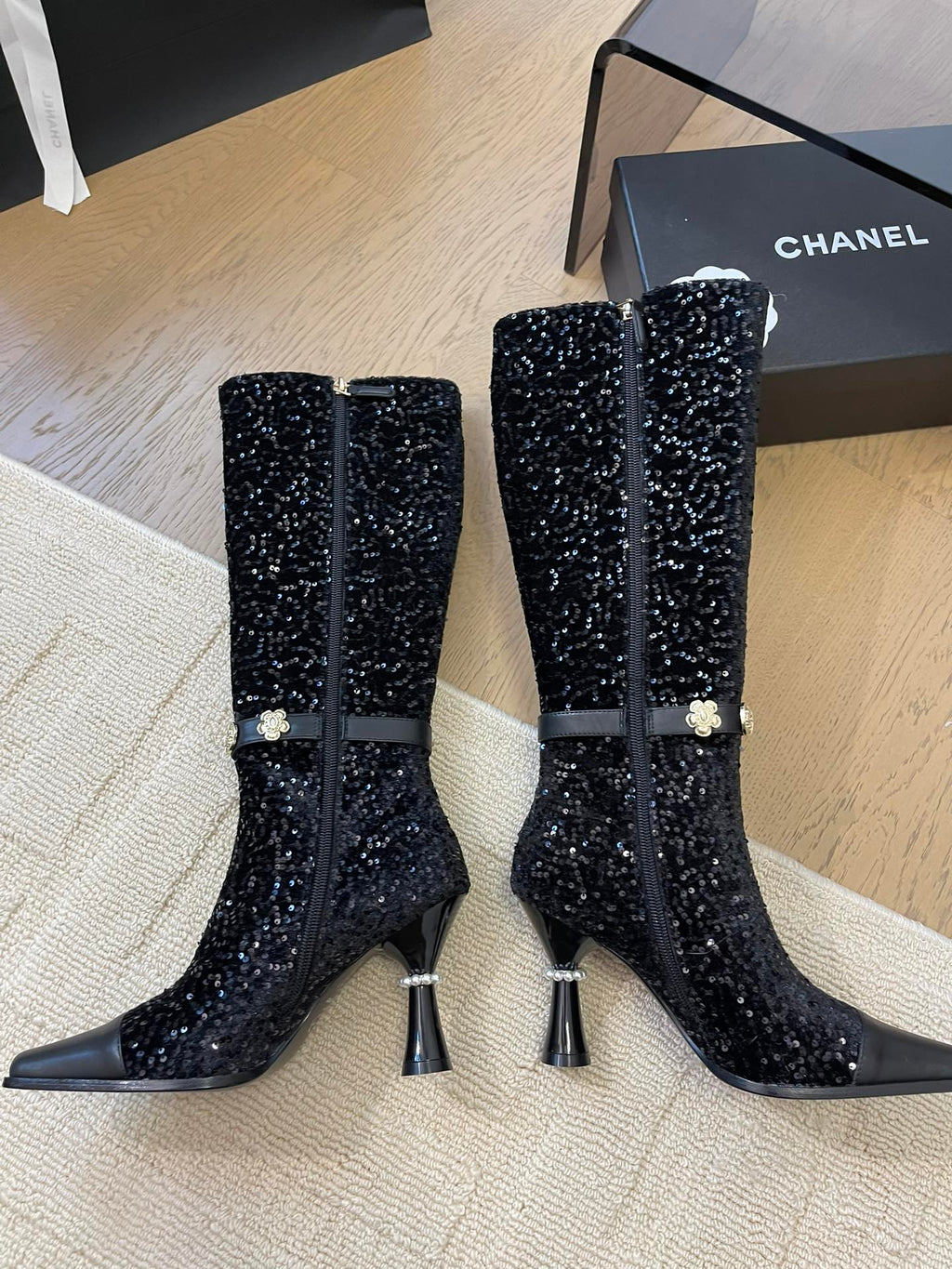 CHANEL KNEE HIGH BOOTS IN BLACK CALFSKIN AND SEQUINS