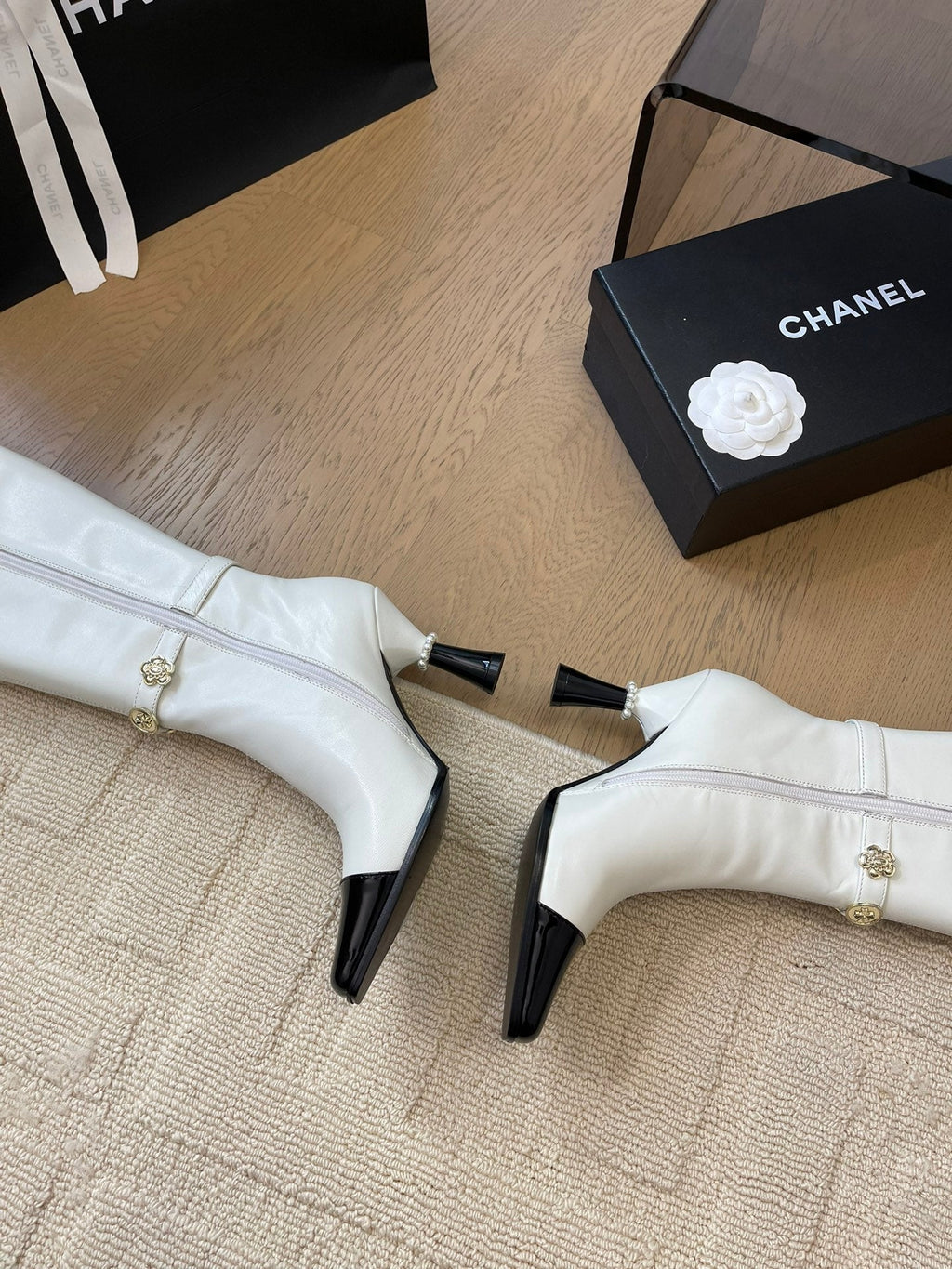 CHANEL KNEE HIGH BOOTS IN WHITE MIX BLACK CALFSKIN
