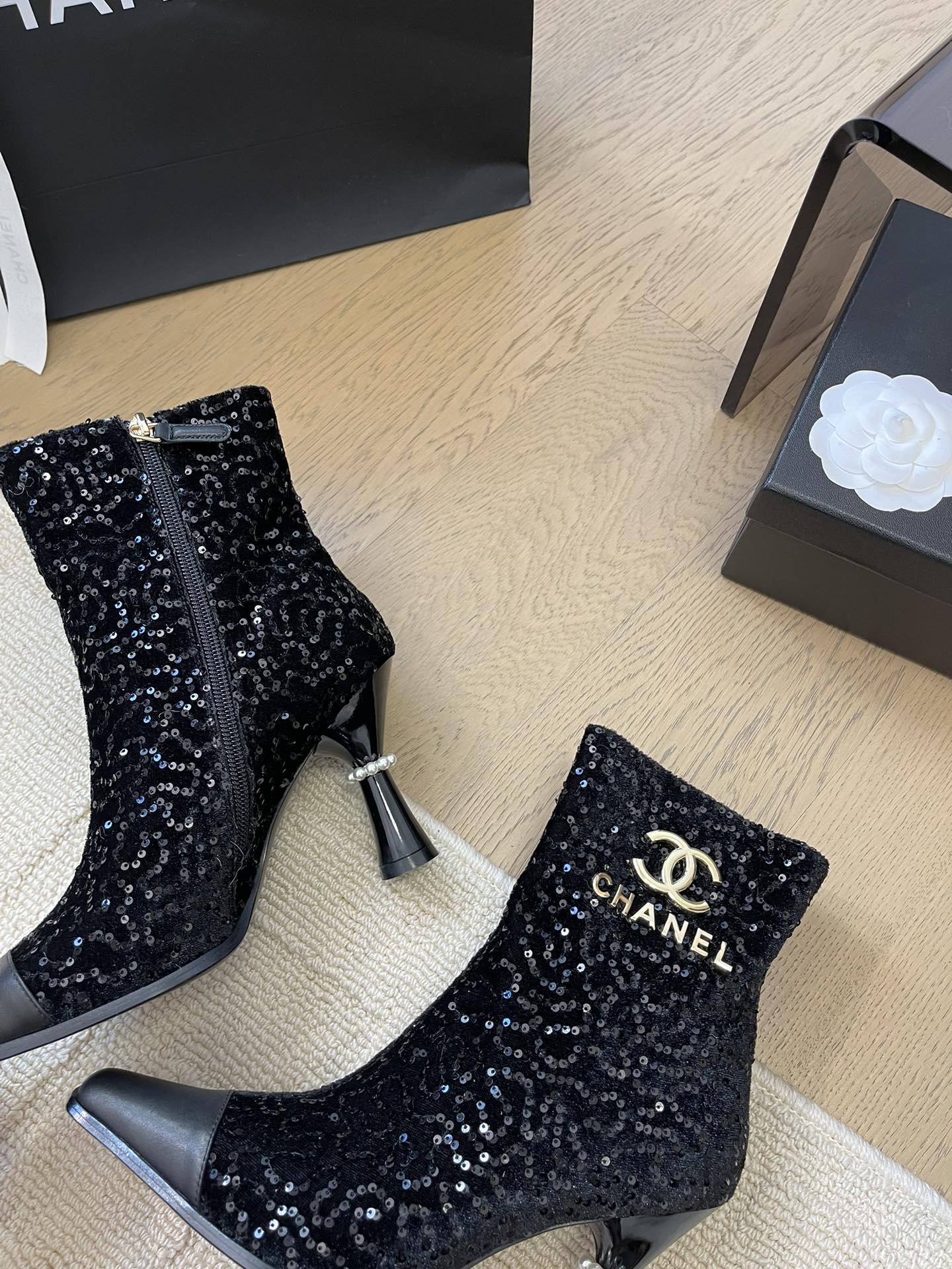 CHANEL BONGADE BOOTS IN BLACK CALFSKIN AND SEQUINS