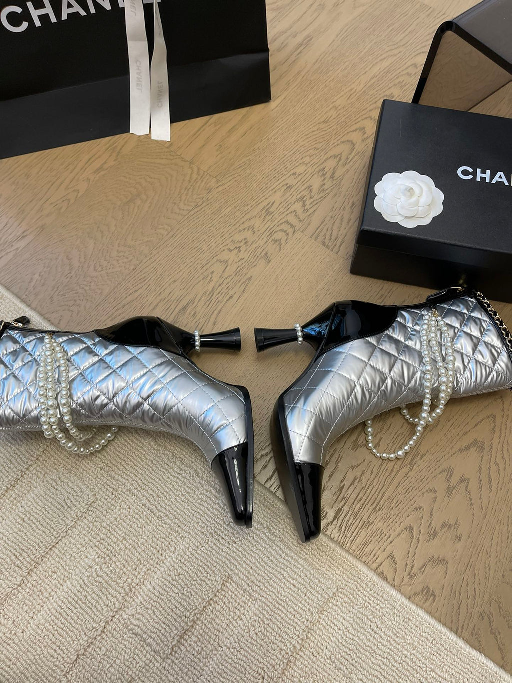 CHANEL HIGH HEELS 8CM BOOTS IN SILVER MIX BLACK CALFSKIN WITH PEARL CHAIN