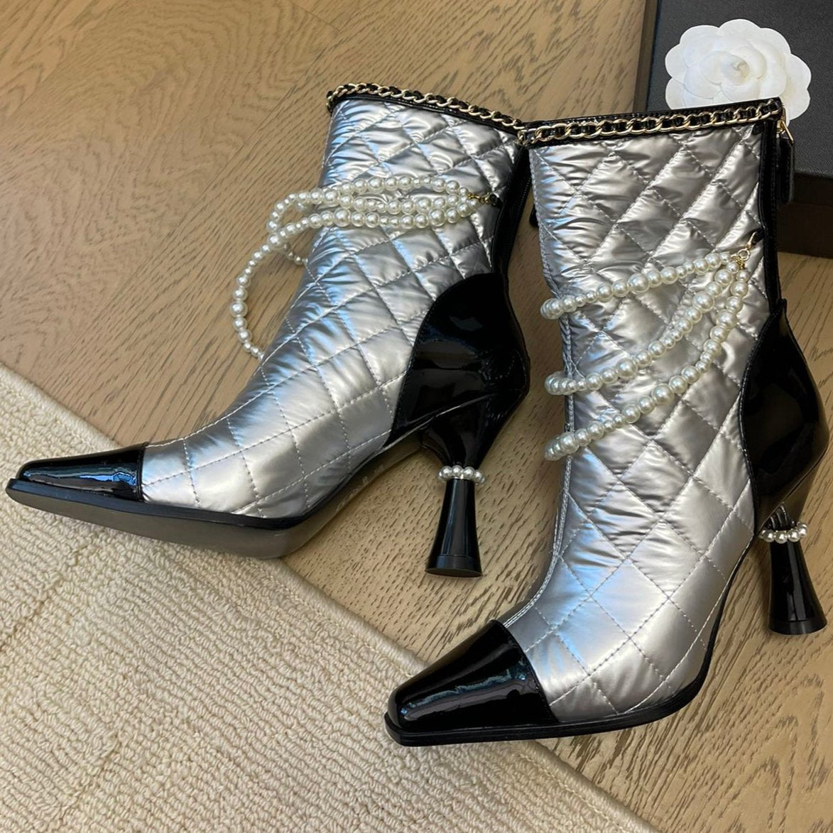 CHANEL HIGH HEELS 8CM BOOTS IN SILVER MIX BLACK CALFSKIN WITH PEARL CHAIN