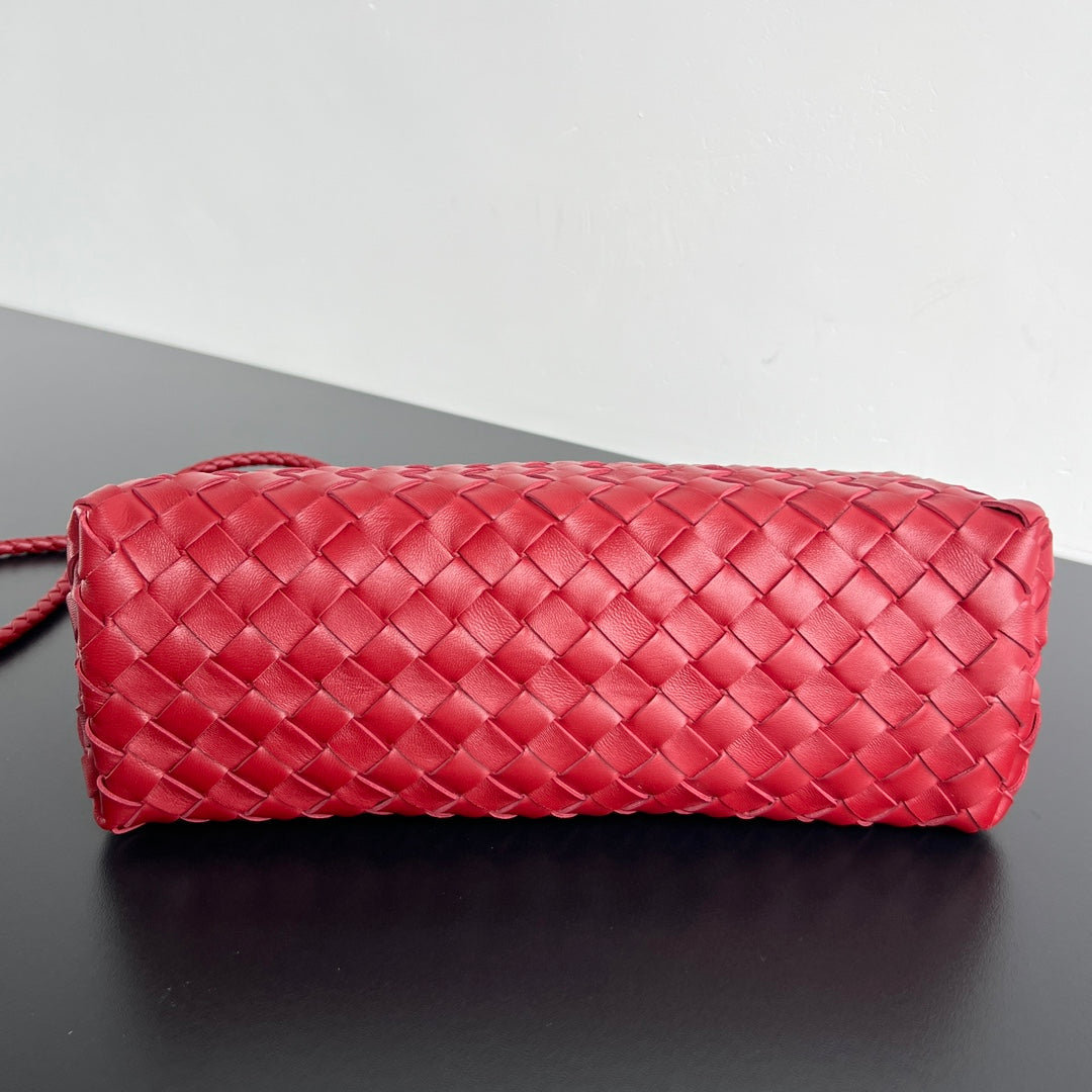 BOTTEGA VENETA SMALL ANDIAMO 29 IN RED LAMBSKIN