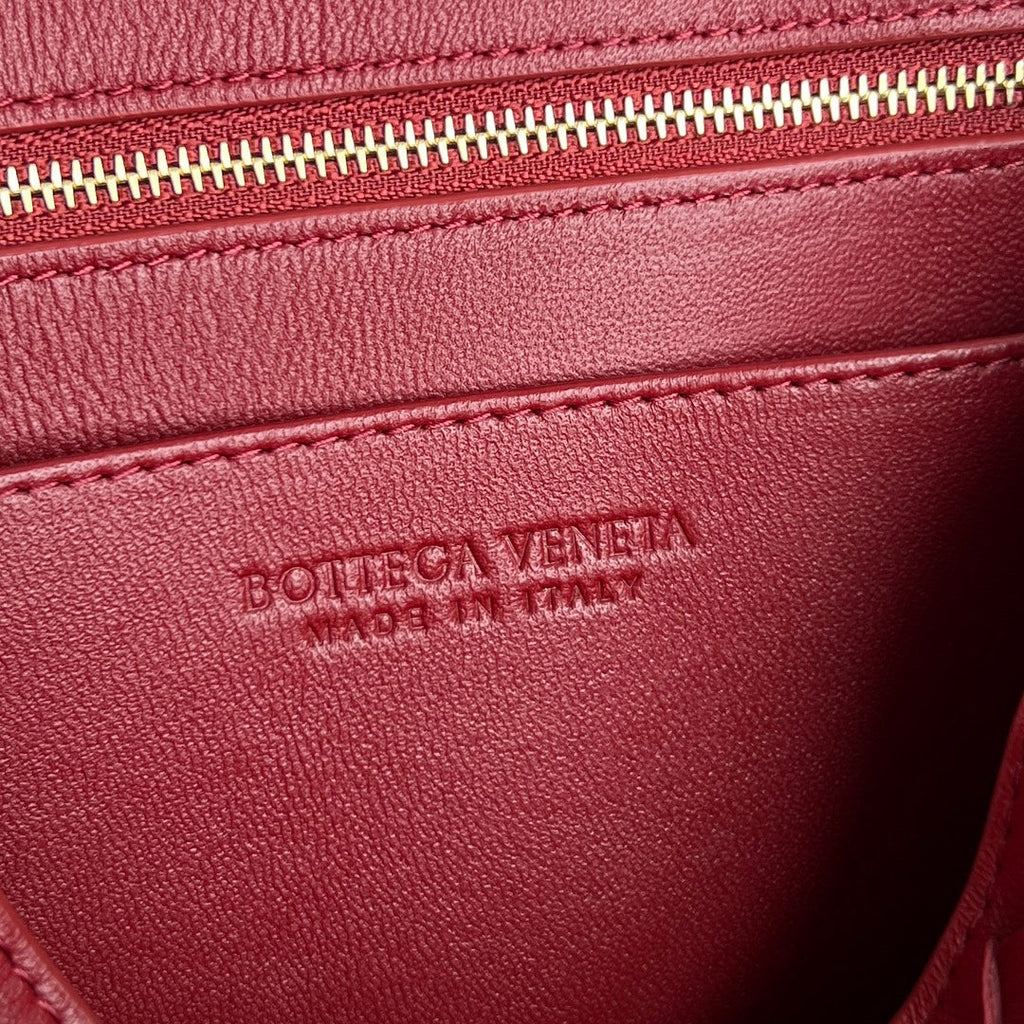 BOTTEGA VENETA SMALL ANDIAMO 29 IN RED LAMBSKIN