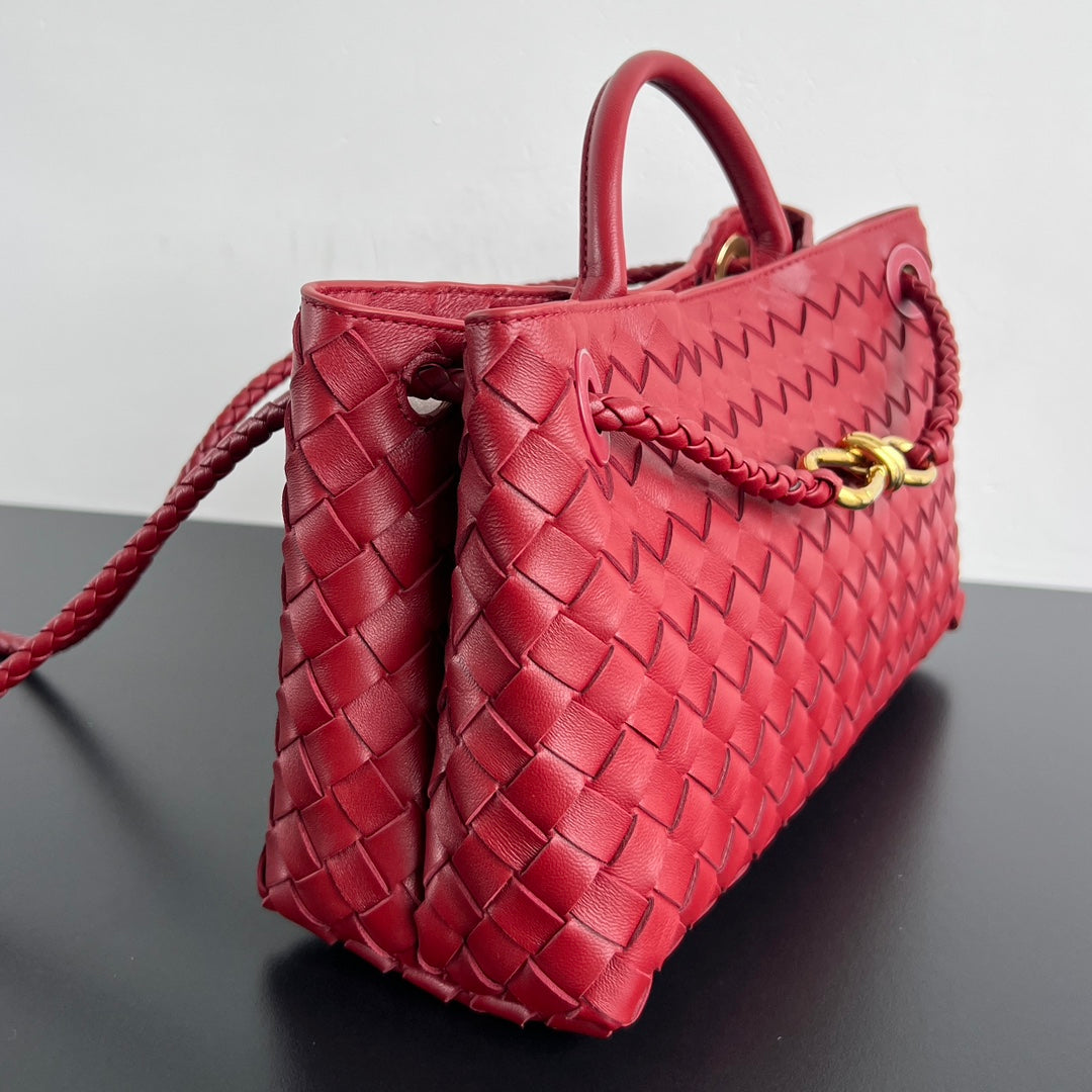 BOTTEGA VENETA SMALL ANDIAMO 29 IN RED LAMBSKIN