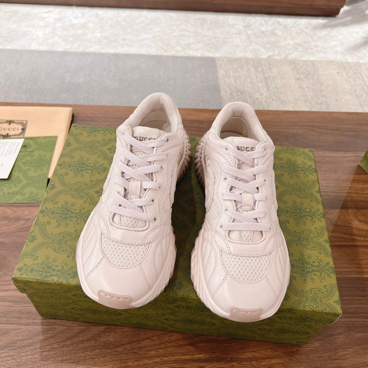 GUCCI RIPPLE SNEAKER JASmine cream