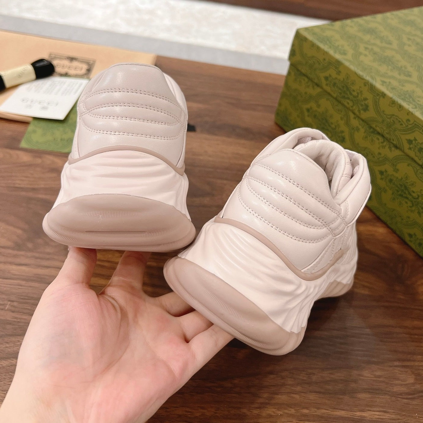 GUCCI RIPPLE SNEAKER JASmine cream