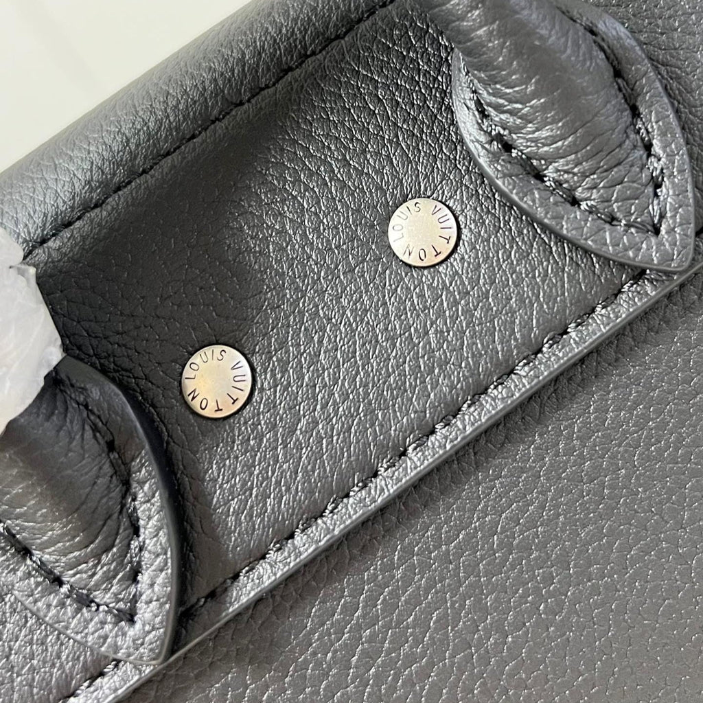 LOUIS VUITTON STEAMER 20 IN BLACK CALFSKIN SILVER HARDWARE