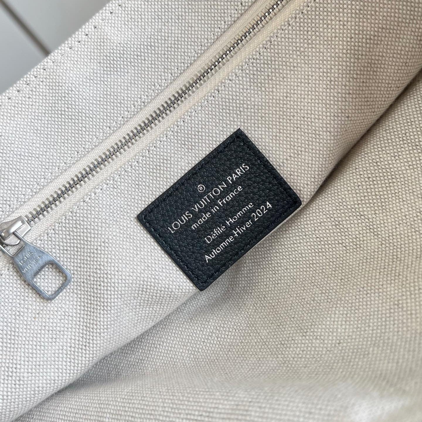 LOUIS VUITTON STEAMER CROSSBODY 30 IN BLACK CALFSKIN SILVER HARDWARE