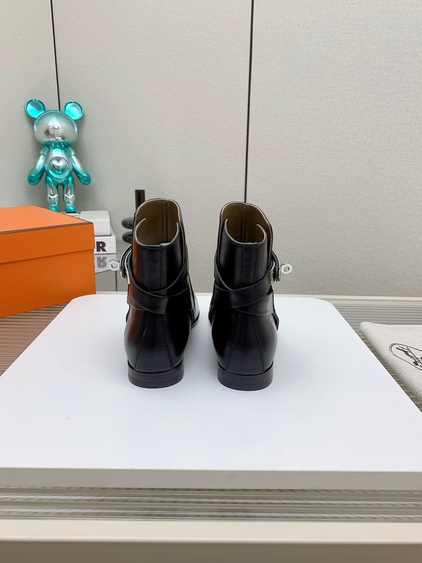 HERMES WOMEN'S NEO ANKLE BOOT IN BLACK CALFSKIN