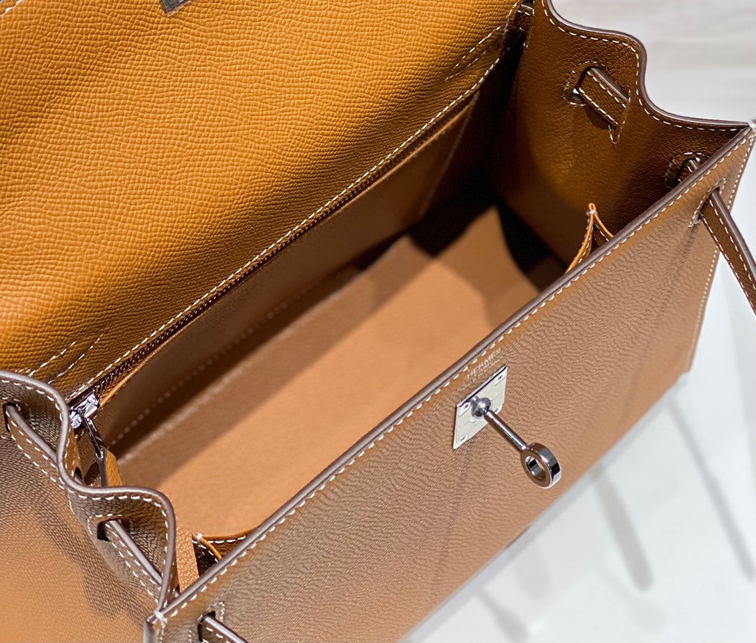 HERMES KELLY 25CM IN GOLD EPSOM CALFSKIN SILVER HARDWARE