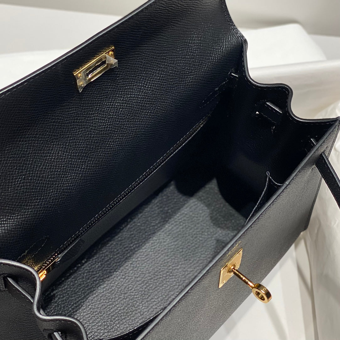 HERMES KELLY 25CM IN NOIR EPSOM CALFSKIN GOLD HARDWARE