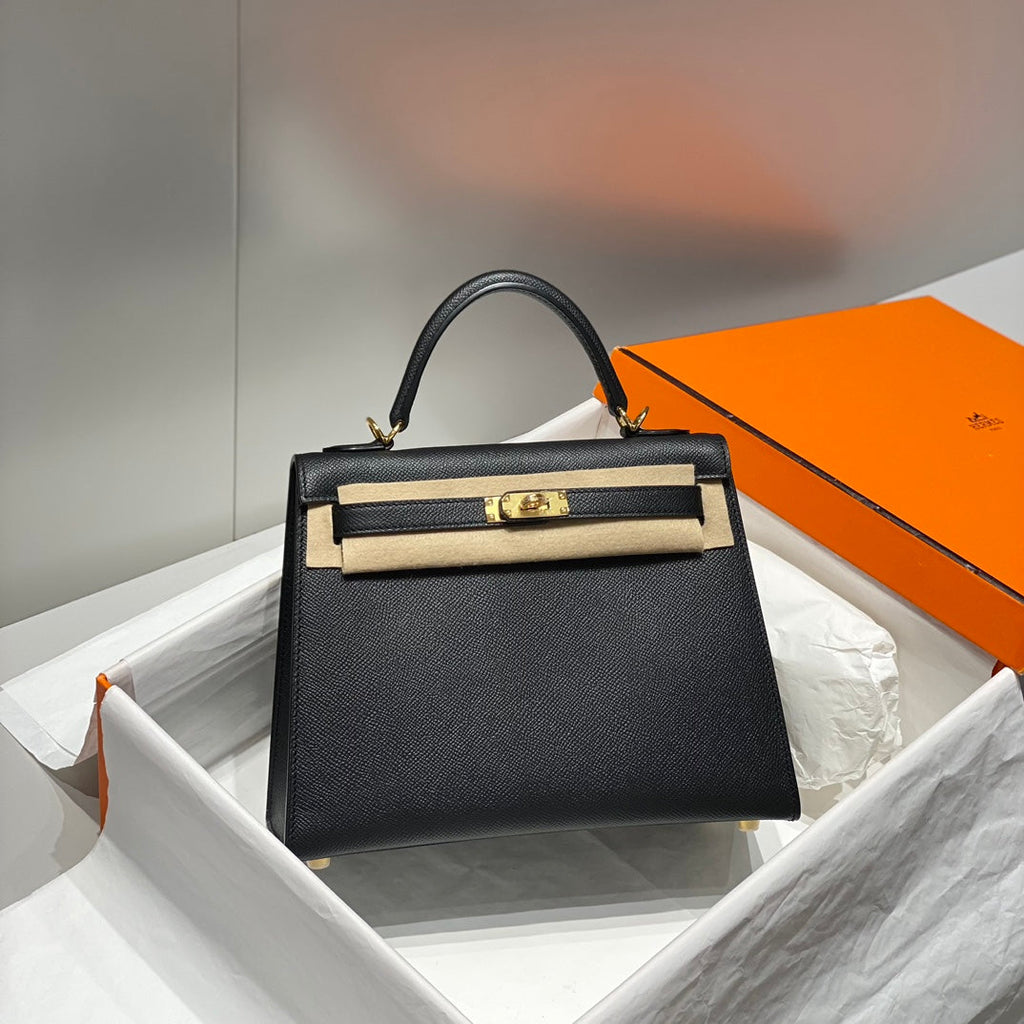 HERMES KELLY 25CM IN NOIR EPSOM CALFSKIN GOLD HARDWARE