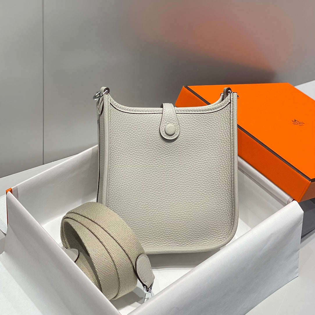 HERMES MINI NEO 18 EVELYNE BAG IN GREY GRAINED CALFSKIN