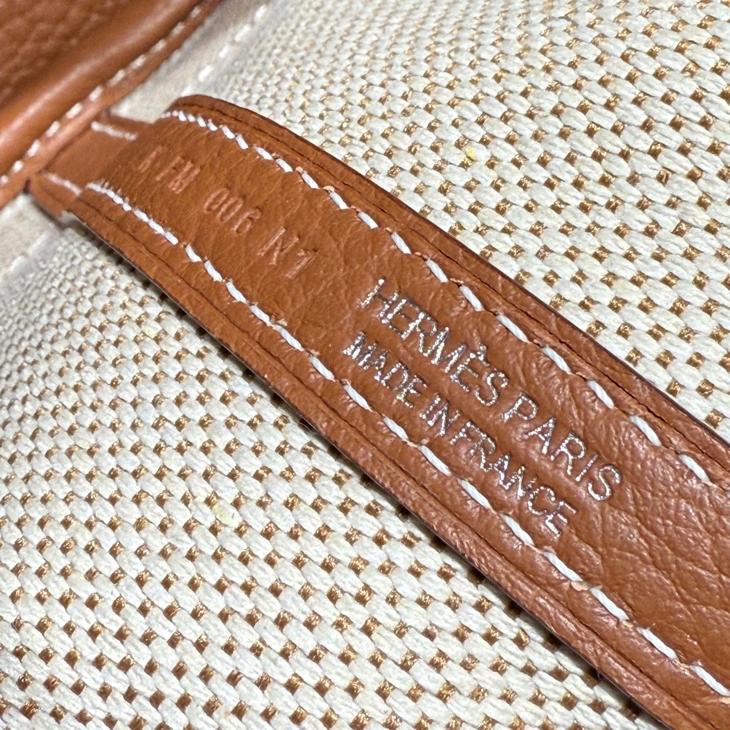 HERMES GARDEN PARTY 23CM IN WHITE TOILETS COTTON CANVAS AND BROWN CALFSKIN