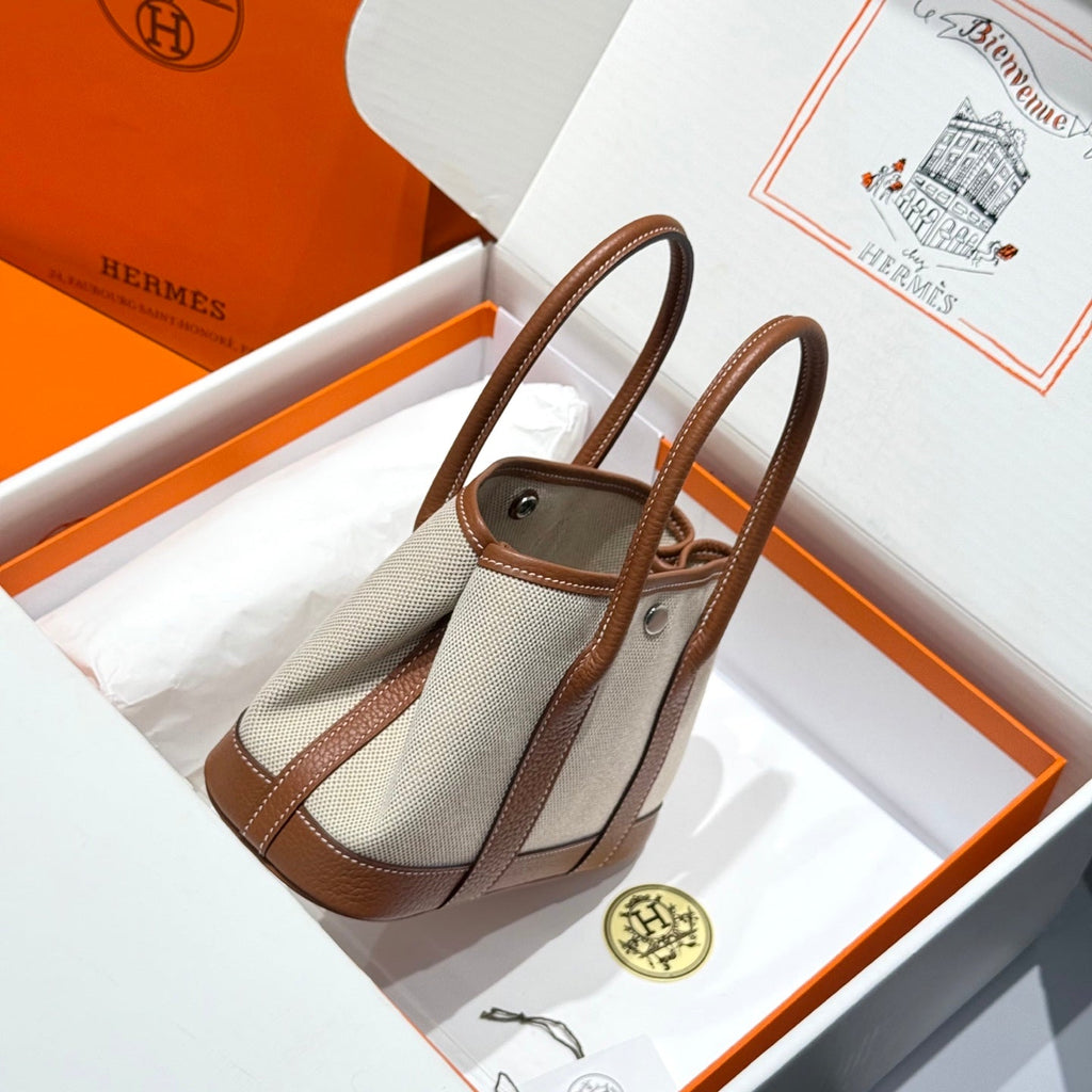 HERMES GARDEN PARTY 23CM IN WHITE TOILETS COTTON CANVAS AND BROWN CALFSKIN